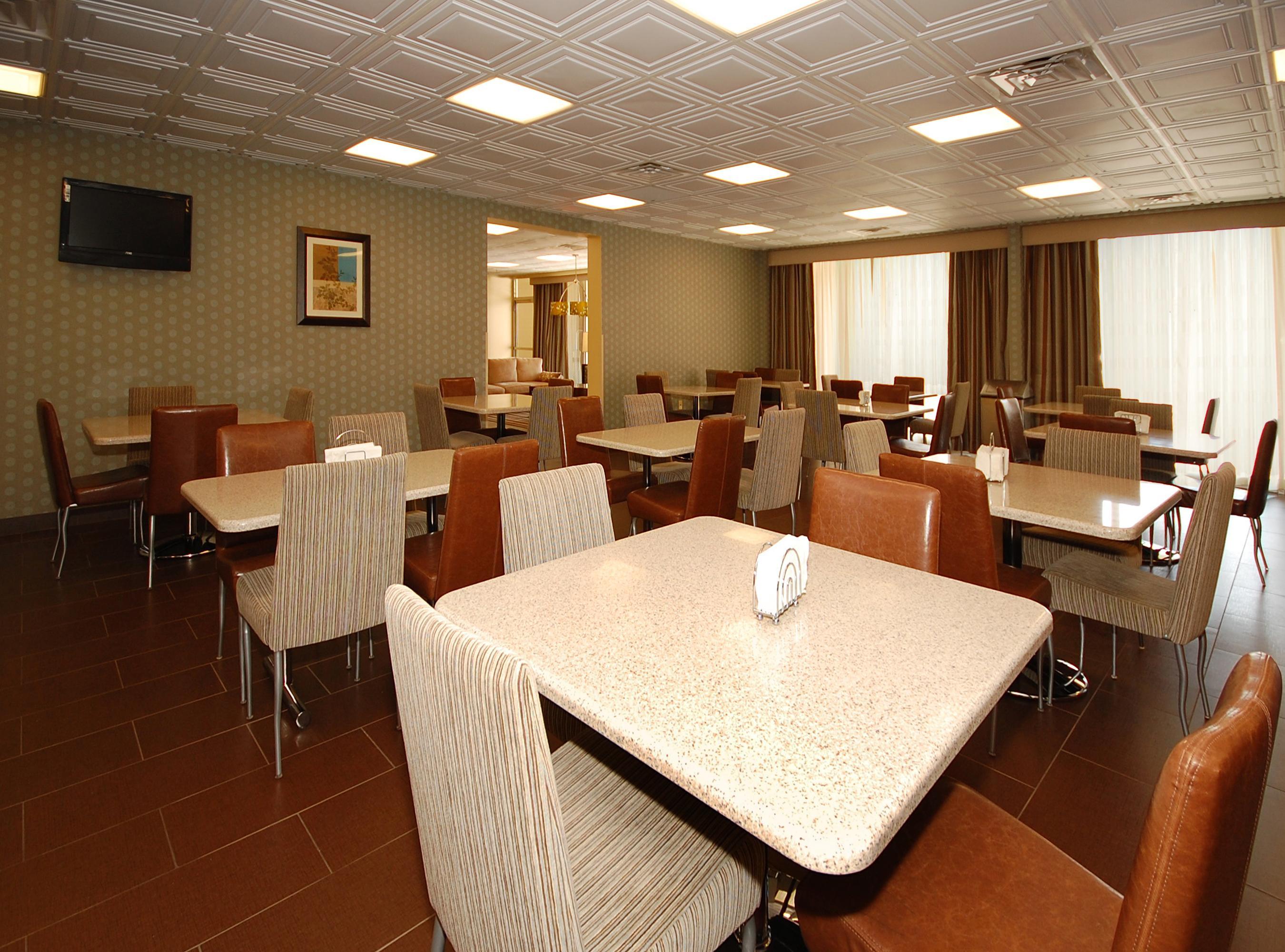 Quality Inn & Suites Charleston - Civic Center Ресторан фото