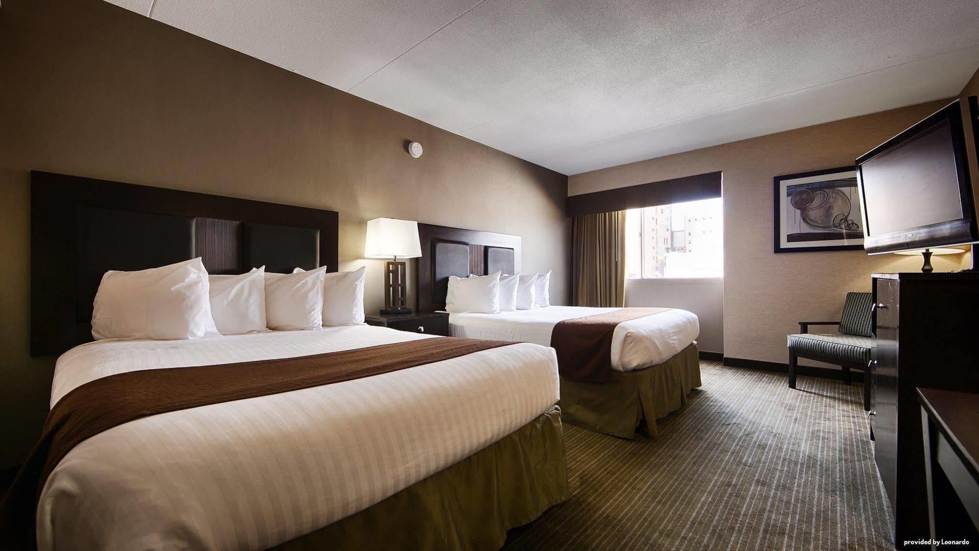 Quality Inn & Suites Charleston - Civic Center Экстерьер фото